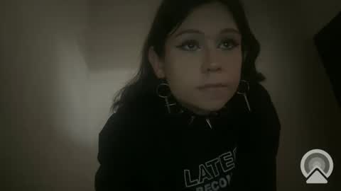 Snapshot of starmoonly chatting on 02-10-25, 10:19 starmoonly online show from 02-10-25, 10:19