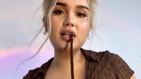 Snapshot of stassy_baby101 chatting on 10-21-25, 08:15 Stassy online show from 10-21-25, 08:15