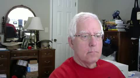 Snapshot of stasw20 chatting on 09-10-25, 02:17 stasw20 online show from 09-10-25, 02:17