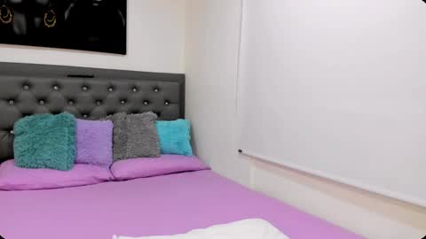 Snapshot of staywithme_x chatting on 01-15-25, 11:51 Melany online show from 01-15-25, 11:51