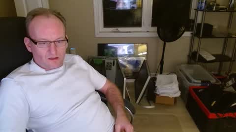 Snapshot of steakman007 chatting on 02-18-25, 04:04 Steakman online show from 02-18-25, 04:04