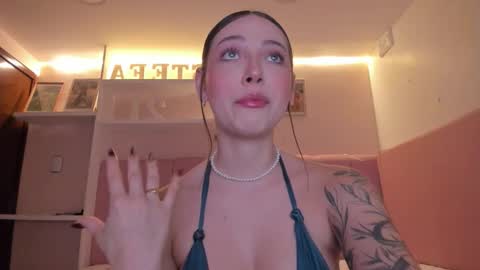 Stefa Gomez  online show from 09-18-25, 10:06