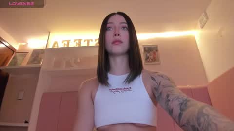 Stefa Gomez  online show from 11-01-25, 11:45