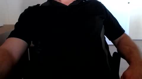 Snapshot of stefan2580 chatting on 02-10-26, 08:51 Stefan online show from 02-10-26, 08:51