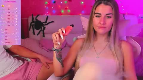 Hot girls online show from 11-27-25, 07:43