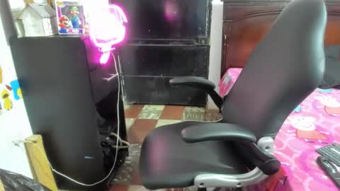 Snapshot of stefan_litleee chatting on 03-04-26, 12:49 julieth-cancer online show from 03-04-26, 12:49