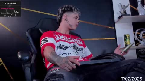 Wonder  online show from 02-07-25, 01:32