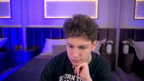 Esrefan online show from 02-15-26, 07:32