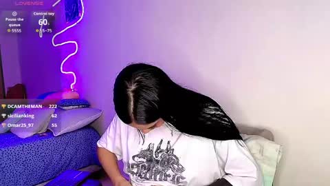 Snapshot of stefanny_pllus chatting on 06-04-26, 01:00 Im MiaIts my first day here online show from 06-04-26, 01:00