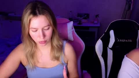 stefany_and_bettany online show from 12-03-25, 01:53