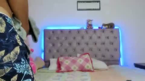 stefany_andruw online show from 10-14-25, 02:07