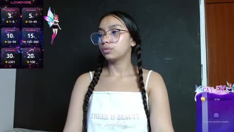 Stefanny lopez online show from 12-17-24, 11:39