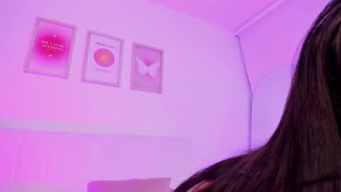 Snapshot of steff_london chatting on 01-17-25, 01:25 Steff online show from 01-17-25, 01:25