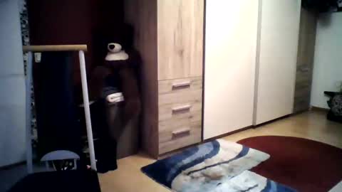 steffaniemoosbach online show from 12-22-25, 07:00