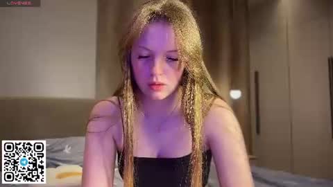 Snapshot of steffi_meoww chatting on 06-17-26, 12:35 STEFI Streams every day from 10 PM GTM1 online show from 06-17-26, 12:35