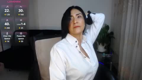 Snapshot of steffy_31 chatting on 09-17-25, 02:02 Steffy online show from 09-17-25, 02:02