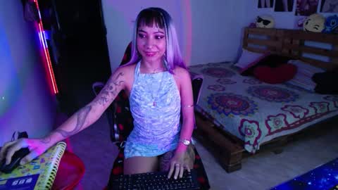   online show from 10-31-25, 04:02