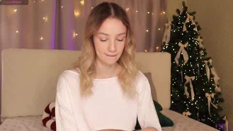 Snapshot of stela_artois chatting on 12-10-24, 10:28 My name is Stella Nice to meet you Fav Pattern is 111 boobs are real online show from 12-10-24, 10:28