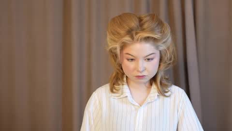 Stella online show from 10-08-25, 01:14