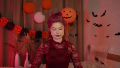 Stella online show from 10-29-25, 12:24