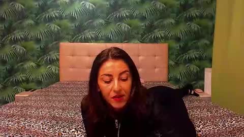 Snapshot of stella_john chatting on 12-28-24, 08:26 Stella John online show from 12-28-24, 08:26