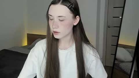 Snapshot of stella_sunny chatting on 05-11-26, 12:05 stella_sunny online show from 05-11-26, 12:05