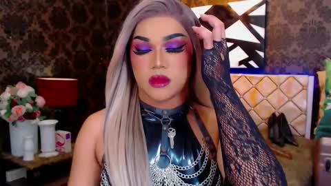 CALL ME STELLA online show from 01-10-25, 09:34