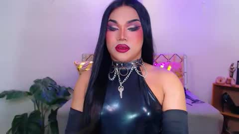 CALL ME STELLA online show from 11-18-25, 09:58