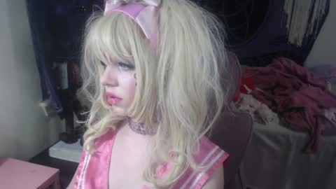 Snapshot of stellalocke chatting on 09-12-25, 10:26 StellaLocke online show from 09-12-25, 10:26