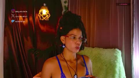 Snapshot of stellart_ chatting on 06-12-26, 12:53 stellart_ online show from 06-12-26, 12:53