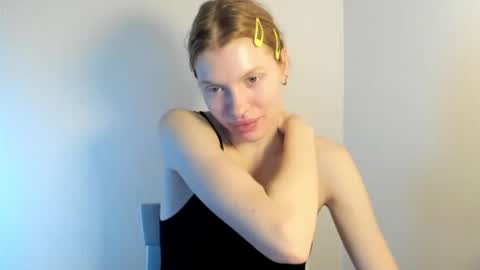 S T E L L A online show from 11-07-25, 10:04