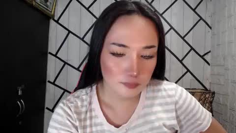Snapshot of stellaven chatting on 05-19-26, 10:21 Stellaven online show from 05-19-26, 10:21