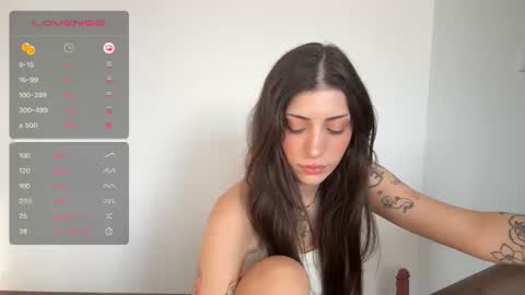 Snapshot of step__siblings chatting on 11-19-25, 10:59 michelle and max online show from 11-19-25, 10:59