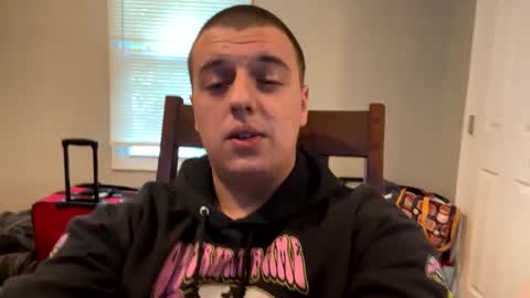 Snapshot of stepbro18 chatting on 09-23-25, 04:10 Honestly Im a slut I have a high sex drive and I love talking to people off this platform online show from 09-23-25, 04:10