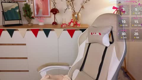 Emma online show from 12-27-24, 12:39