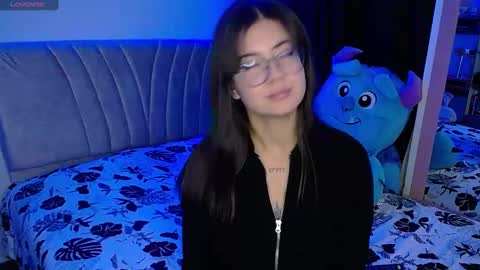 Emma online show from 01-19-25, 03:39