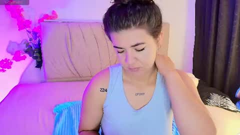 Snapshot of stepha_sweet chatting on 06-10-26, 02:56 Emma online show from 06-10-26, 02:56