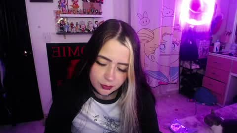 Snapshot of stephani_rousso chatting on 05-16-26, 12:29 joha cosmo online show from 05-16-26, 12:29