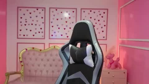 Stephania online show from 09-27-25, 12:43