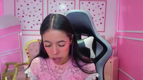 Stephania online show from 02-06-26, 12:08