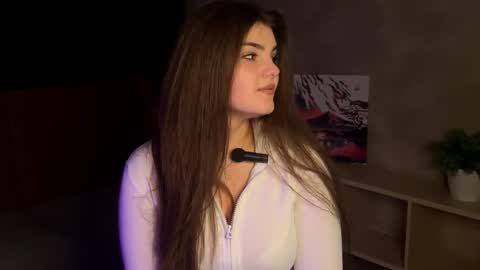 Snapshot of stephanieemiller chatting on 10-07-25, 12:41 Steph online show from 10-07-25, 12:41