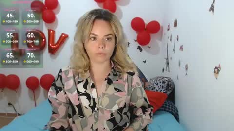 Stephanie   online show from 04-20-26, 07:44