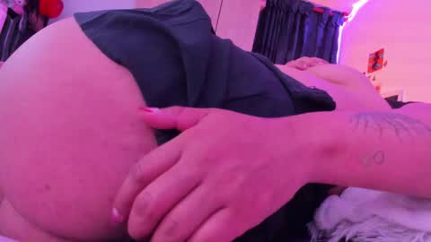 Stephanie  online show from 01-09-25, 04:52