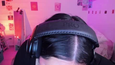 Stephanie  online show from 01-15-25, 02:06