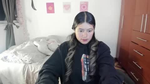 Stephanie  online show from 11-21-25, 01:48