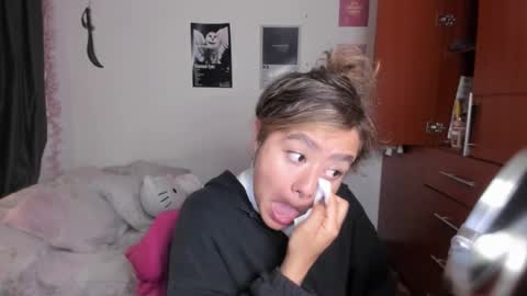 Stephanie  online show from 02-17-26, 05:37