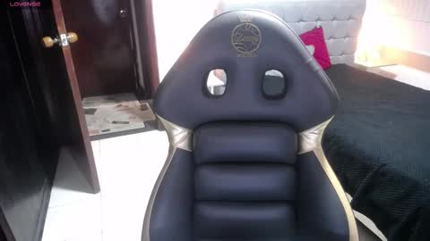 Snapshot of stephany_rodriguez_ chatting on 11-30-25, 12:42 stephany_rodriguez_ online show from 11-30-25, 12:42