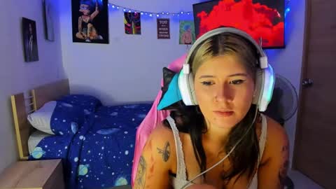 Stephany  independient model  online show from 01-17-25, 04:39