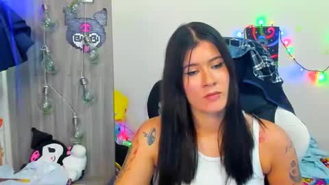 Stephany  independient model  online show from 10-17-25, 12:14