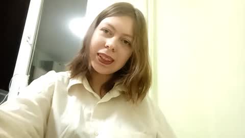 Snapshot of stephanyfuerte chatting on 12-18-25, 02:45 Jessica online show from 12-18-25, 02:45